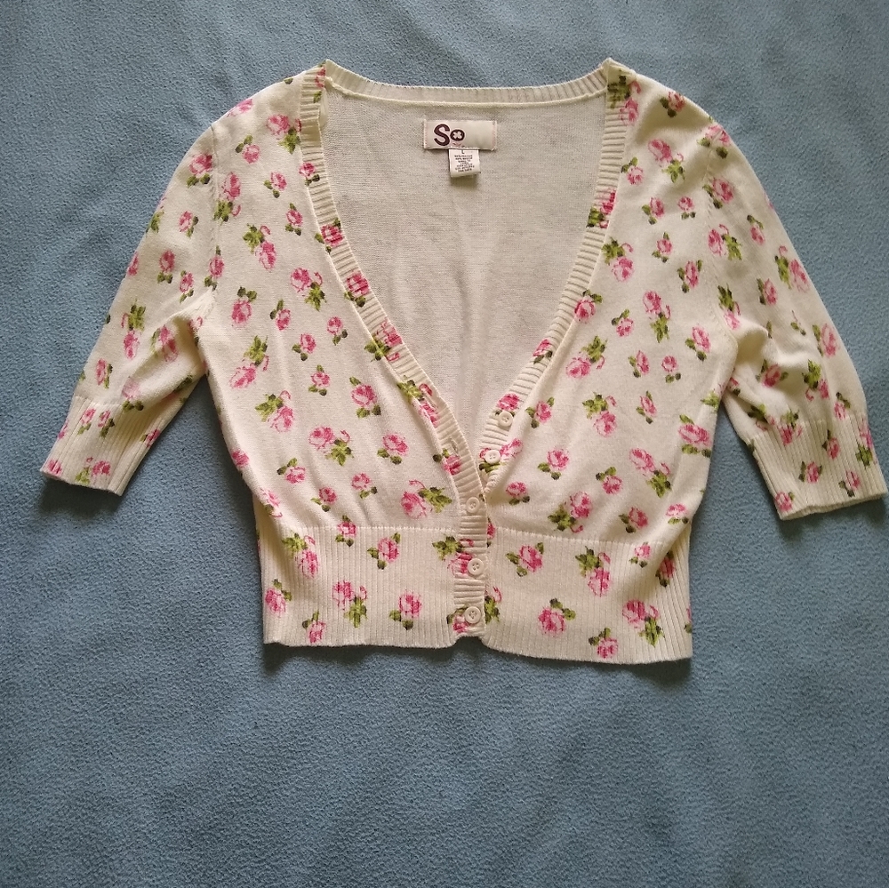 White 1/2 sweater with pink rose pattern